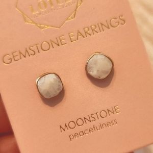 Gorgeous Moonstone earring studs ✨️